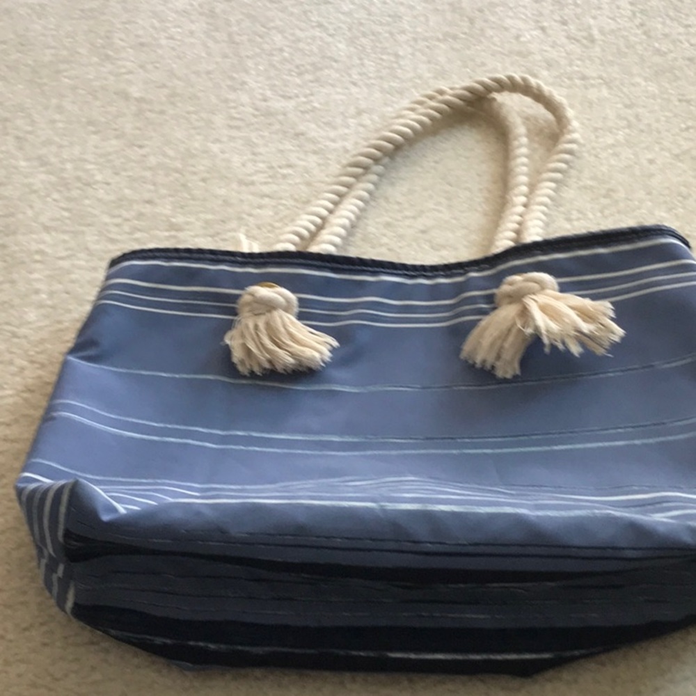 Tommy Bahama reversible tote $79